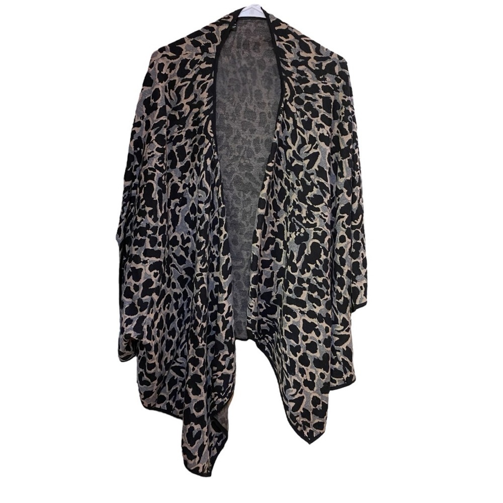 Alfani Gray and Black Knit Cardigan / Cape Size 3X